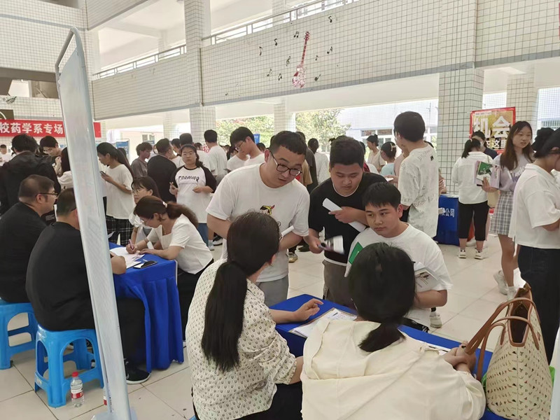 У�����֮·����ʏ�������t(y��)ˎ���޹�˾���������t(y��)ˎ�ߵȌ��ƌW(xu��)УУ�@��Ƹ��(hu��)